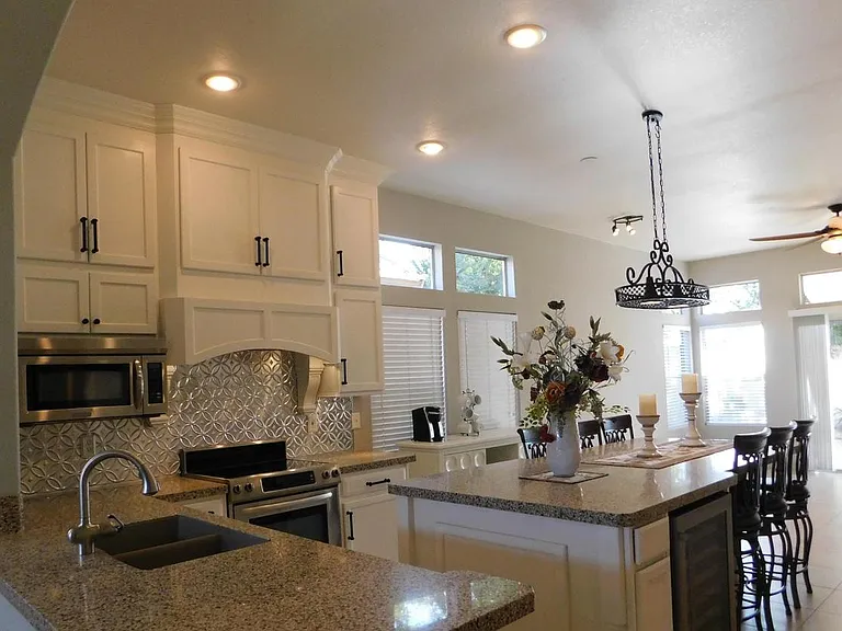 2075 W Riverside St — Photo 12