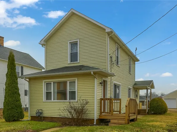 237 Line Ave, Ellwood City, PA 16117