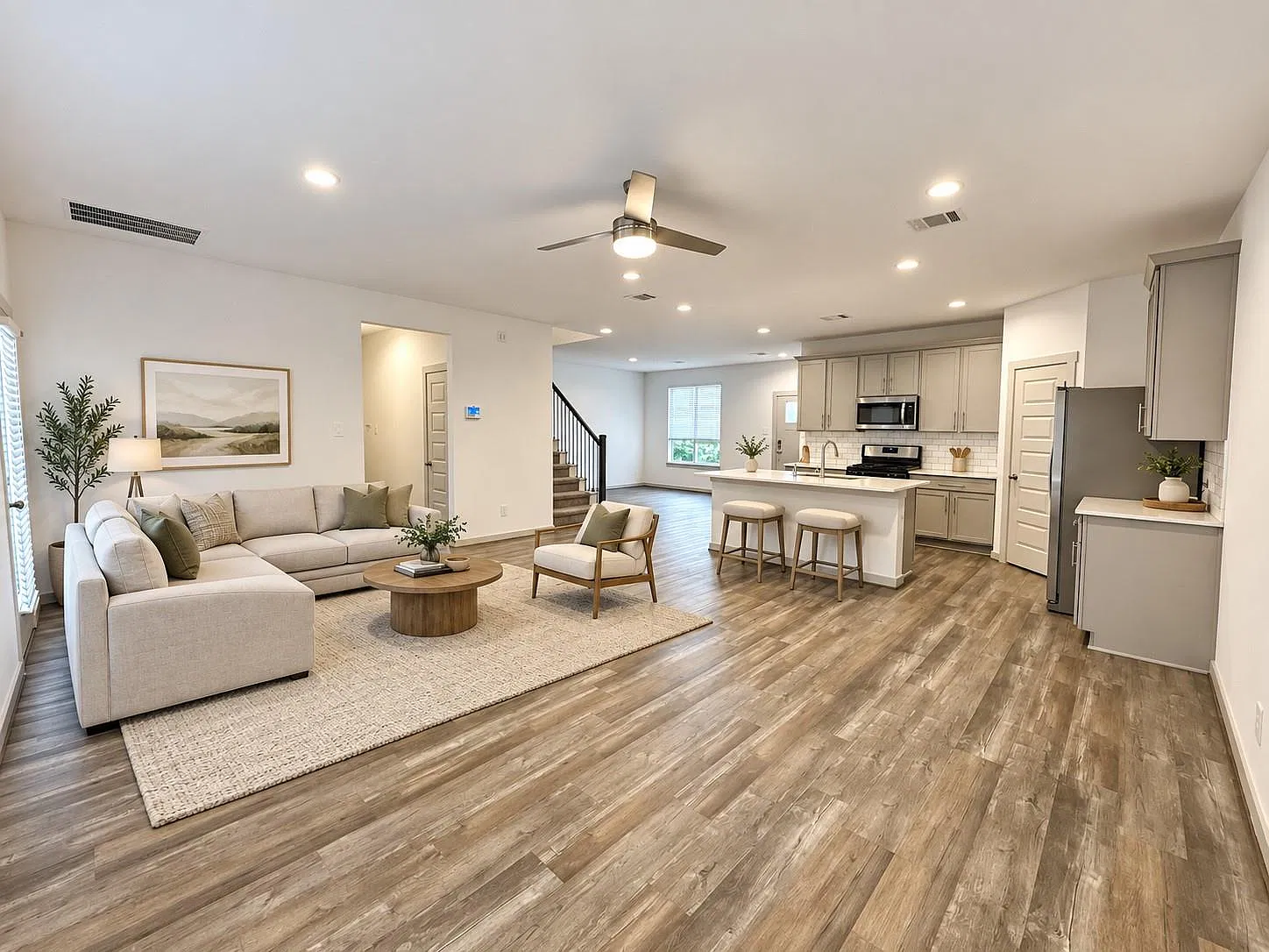 4 bed, 2.5 bath, 2256 sqft, $2,600 — Photo 4
