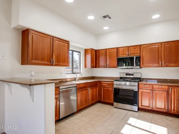 262 E Calle Puente Lindo, Sahuarita, AZ 85629