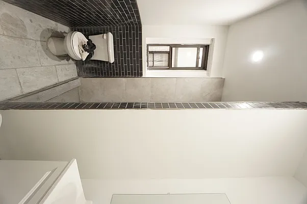 Rented by BRICK & GALO REALTY CORP | media 24