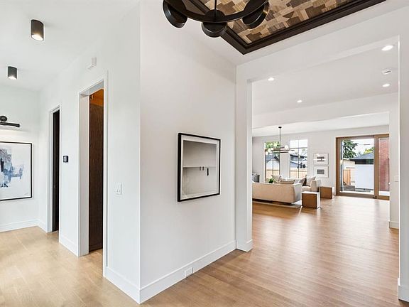 3rd image of 2235 N 6th Ave NW