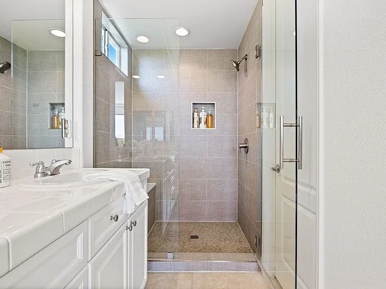 48584 Anastacia Ct — Photo 25