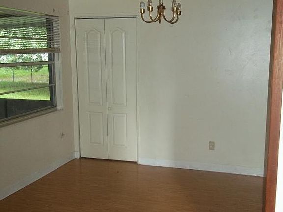 4th image of 3015 Balfour Ave