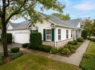 2249 Meadowcroft Ln, Grayslake, IL 60030