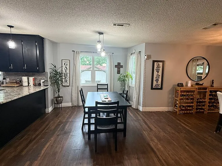 108 Oak St — Photo 30