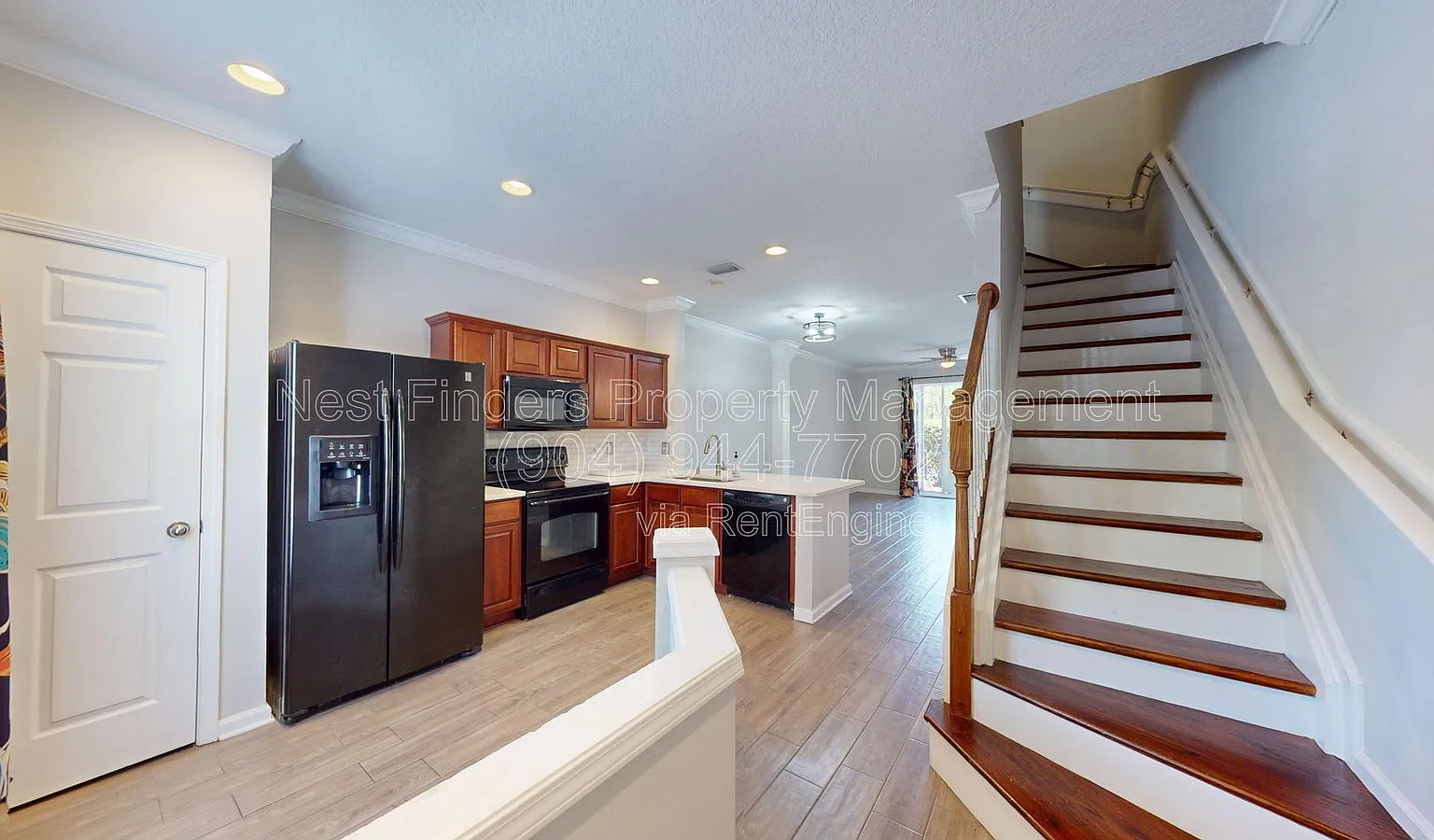 2 bed, 2.5 bath, 1074 sqft, $1,950 — Photo 2