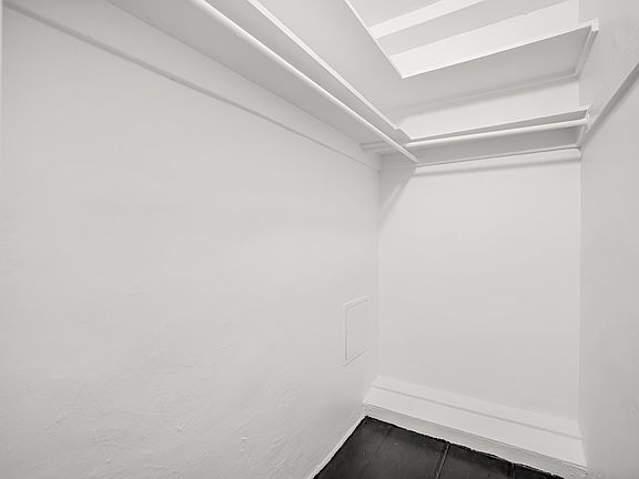 5th image of 307 E 44th St APT 505