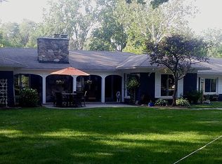 31600 Myrna St, Livonia, MI 48154
