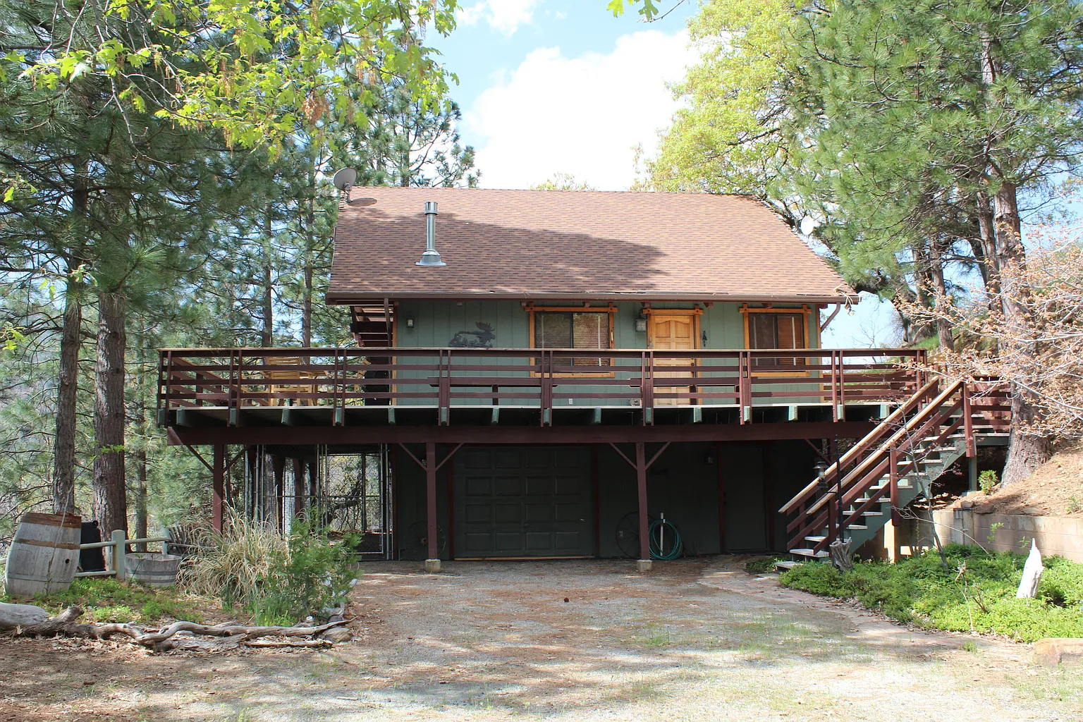 475 John Lewis Drive photo 1