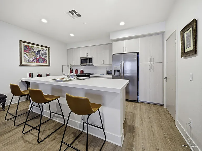 2111 N Cahuenga Blvd #14 — Photo 12