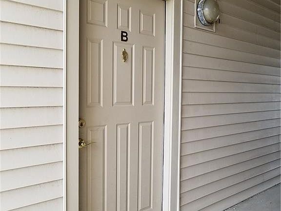 3rd image of 1410 Buckingham Gate Blvd Unit B