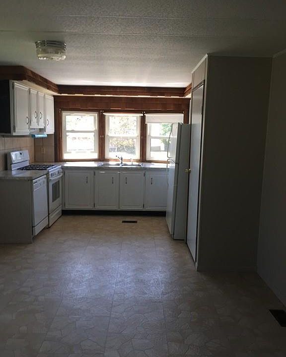 1st image of 29 Fawn Dr
