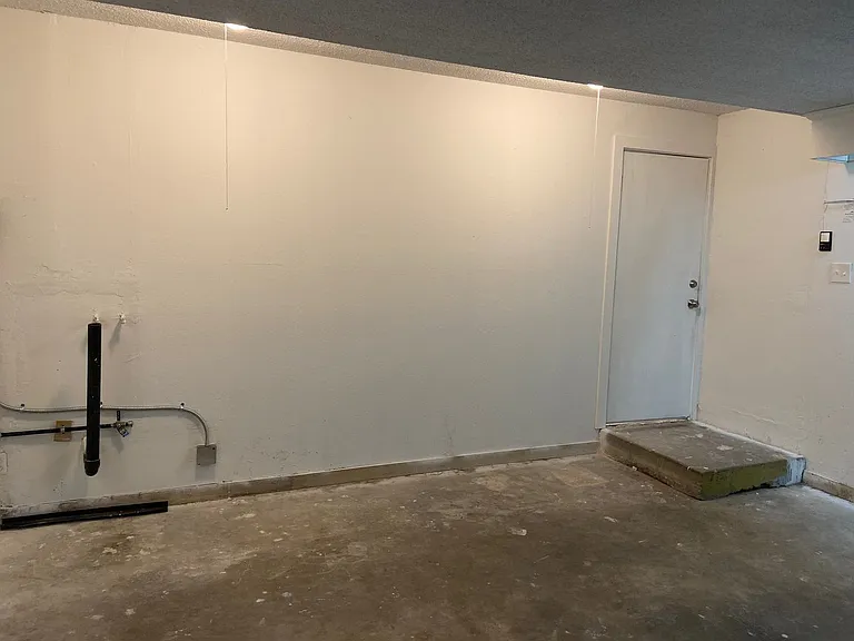 8587 La Riviera Dr — Photo 10
