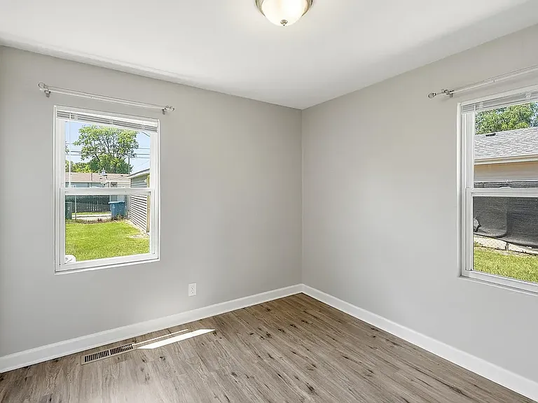 6612 Rhode Island Ave — Photo 11