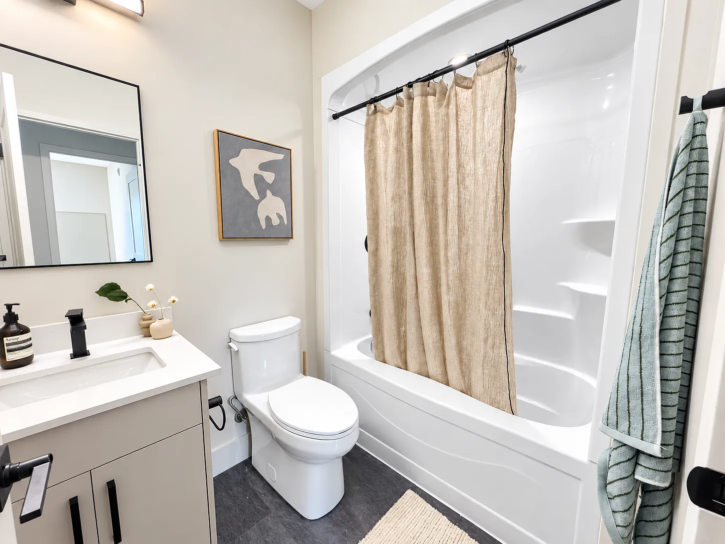 8 Hutt Lane - Corner Unit — Photo 4
