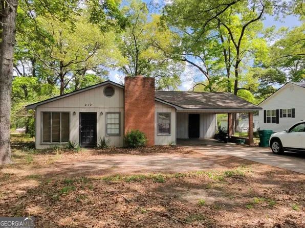210 Bazemore Cir, Warner Robins, GA 31093
