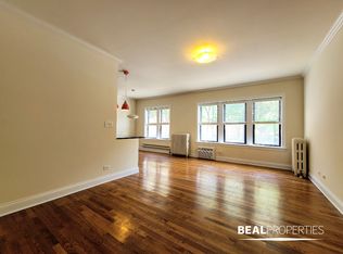 740 W Addison St #S2, Chicago, IL 60613