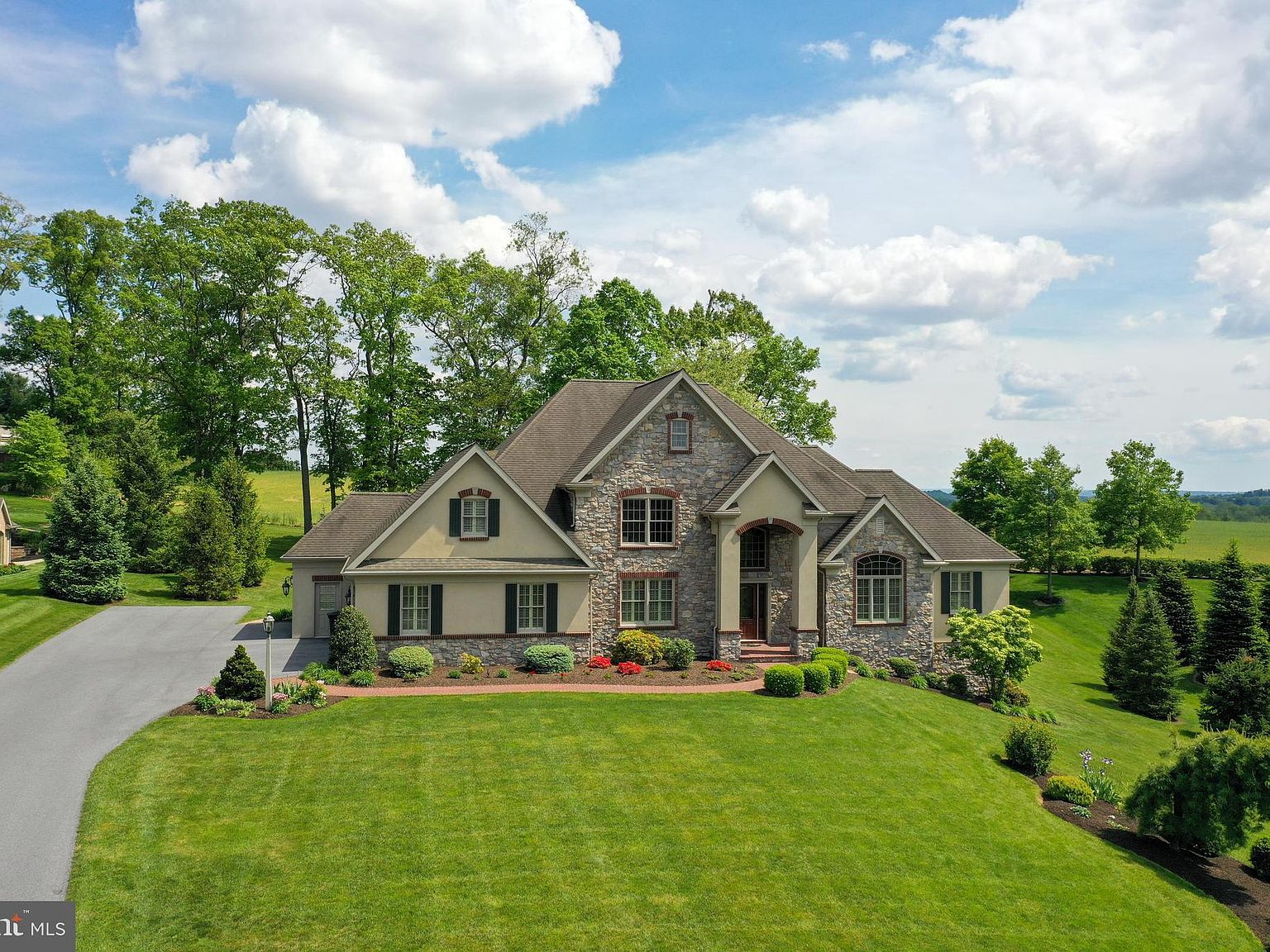 81 Autumn Leaf Ln, Manheim, PA 17545 Zillow