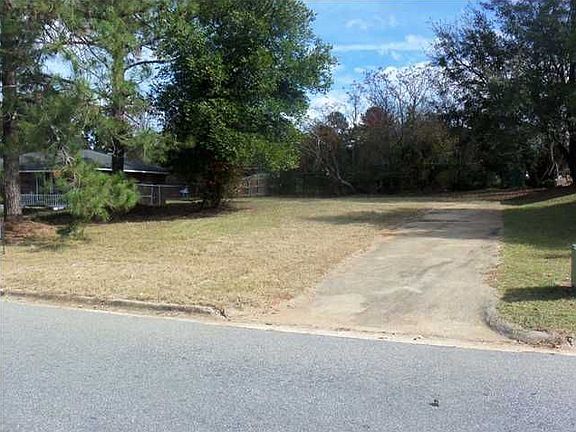 2nd image of 2812 Astoria Dr