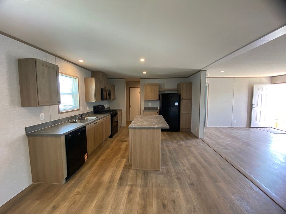 1st image of 37819 Emerson Dr #264