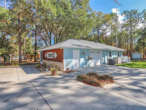 3rd image of 18012 SW 68th Loop