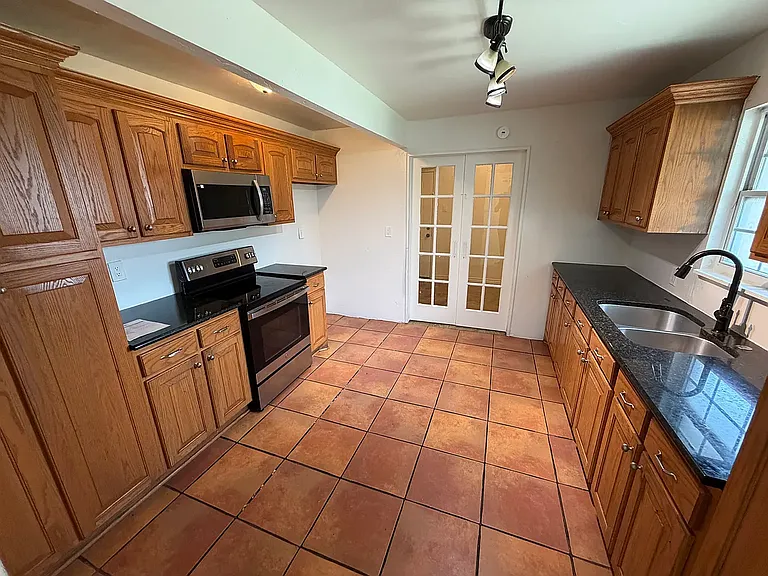 3034 Harlan Dr — Photo 5