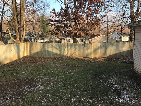 3rd image of 5743 Dakota Ave