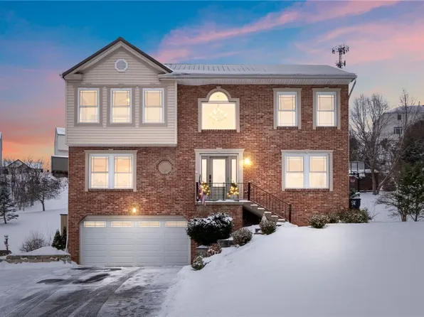 621 Turnberry Ln, Oakdale, PA 15071