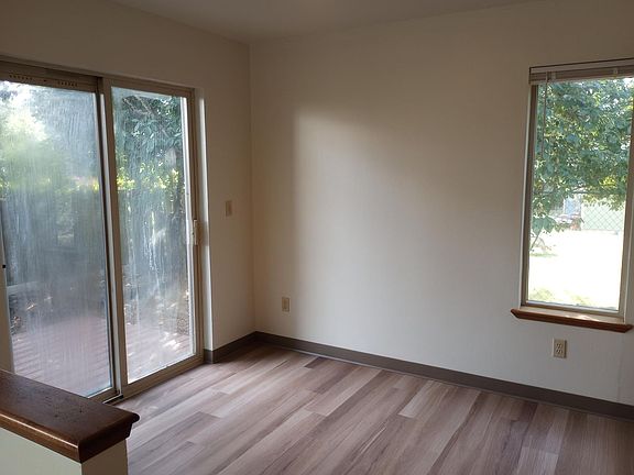 4th image of 2232 & 2234 Yew St #2232