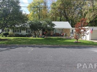 4717 N Clarewood Ave, Peoria, IL 61614