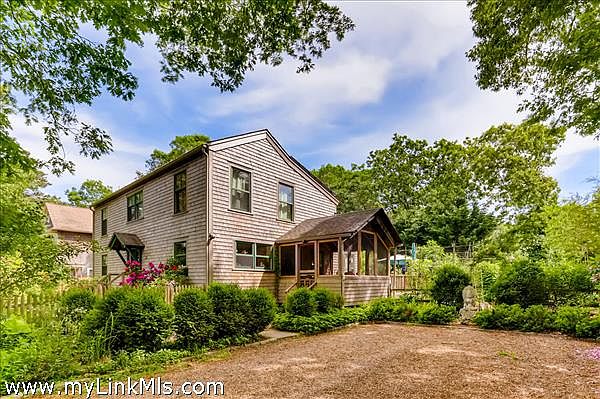 Up Island charm with Down Island convenience.