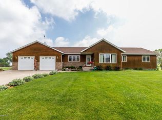 31744 Lakeview Dr, Lake City, MN 55041