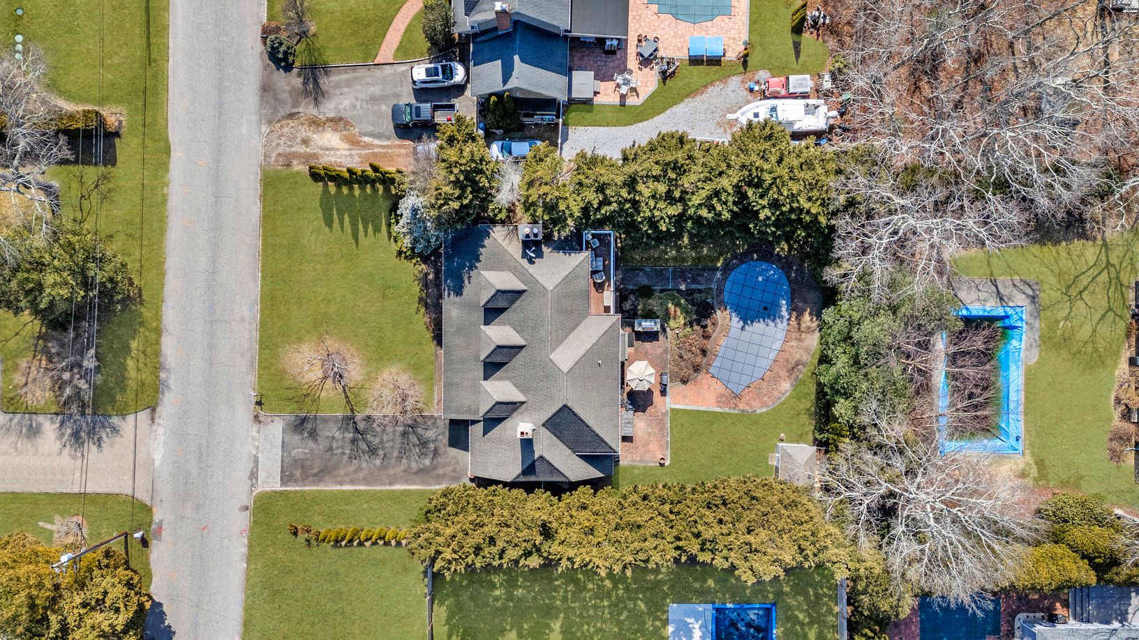  Aerial view of property