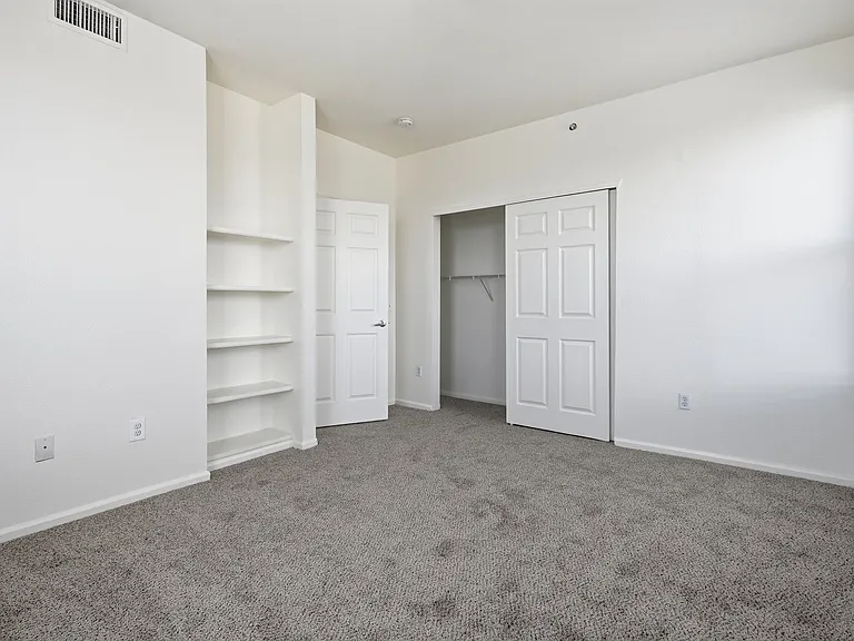 Pinecrest Apartments — Photo 37