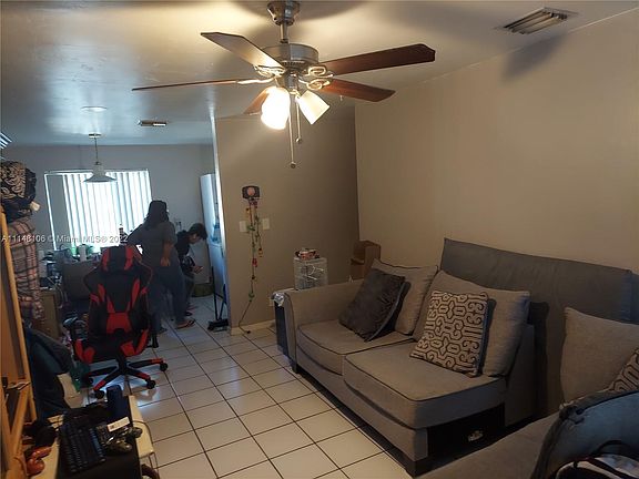 5th image of 4021 SW 54th Ct