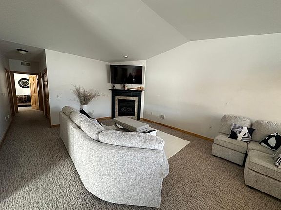 3rd image of 311 Christopher St