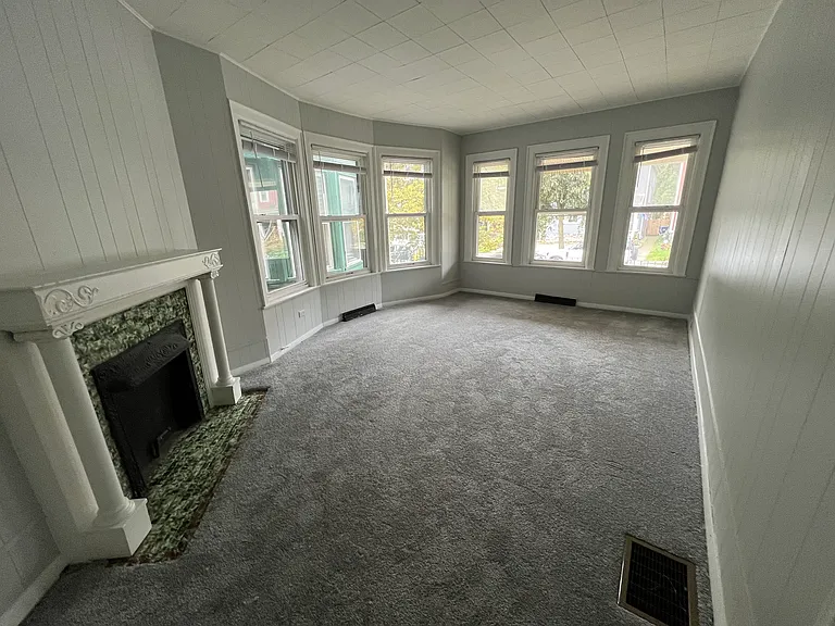 576 Potomac Ave #3 — Photo 3