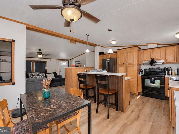 5th image of 345 Caravan Ct