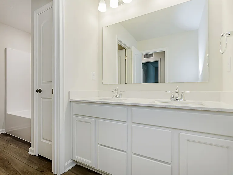 9701 Oleander Dr — Photo 12