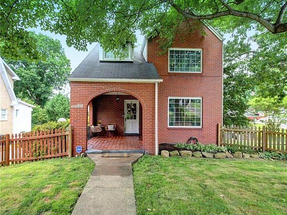 3rd image of 303 Rosemont Ave