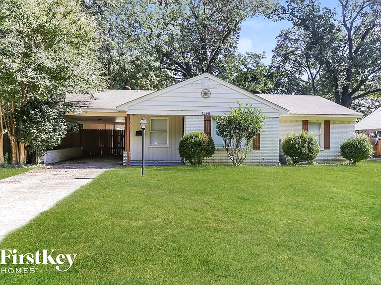 1596 Marcia Rd — Photo 1