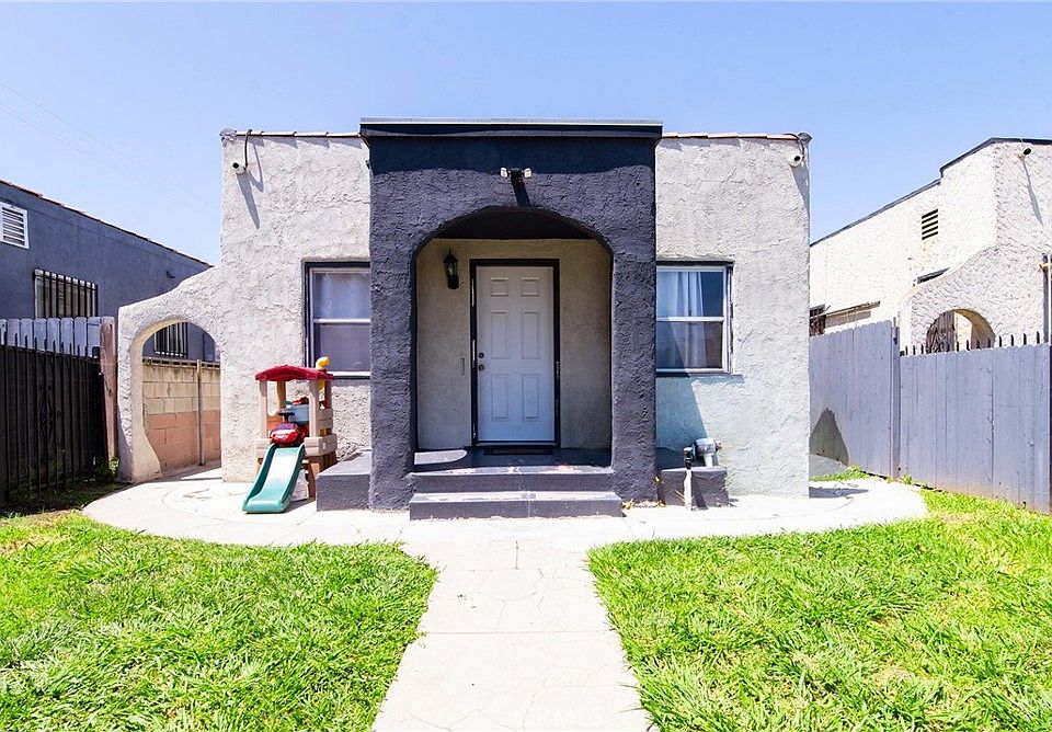 1st image of 1455 W 60th St