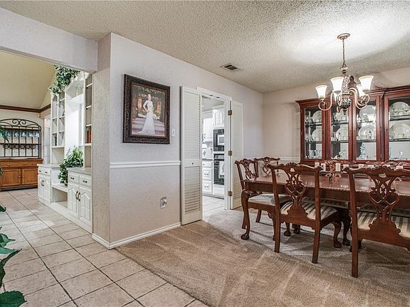 4th image of 2410 Axminster Dr