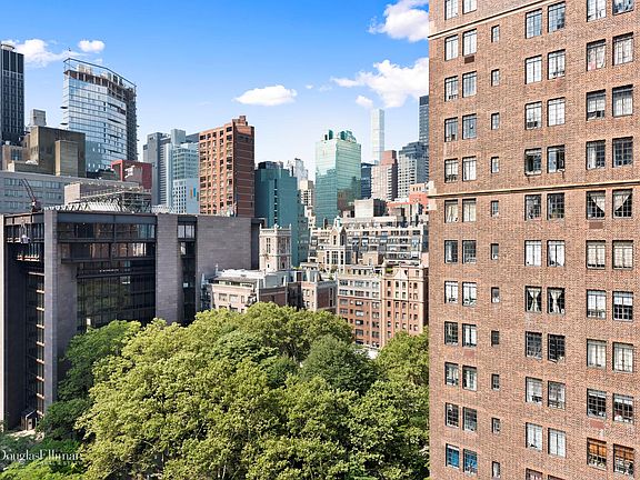 4th image of 25 Tudor City Pl APT 1301