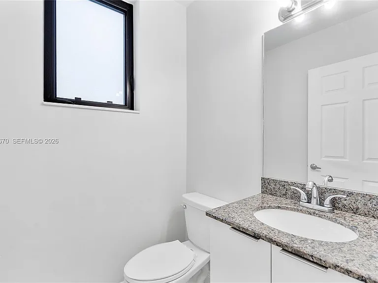 4390 E 10th Ave #4390 — Photo 22