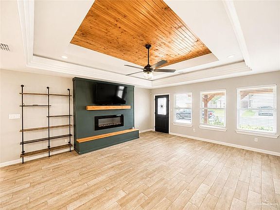5th image of 704 Fitzgerald St