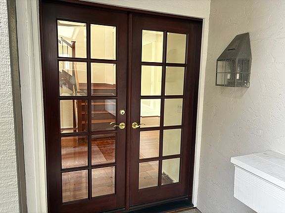 4th image of 592 Marlin Ct