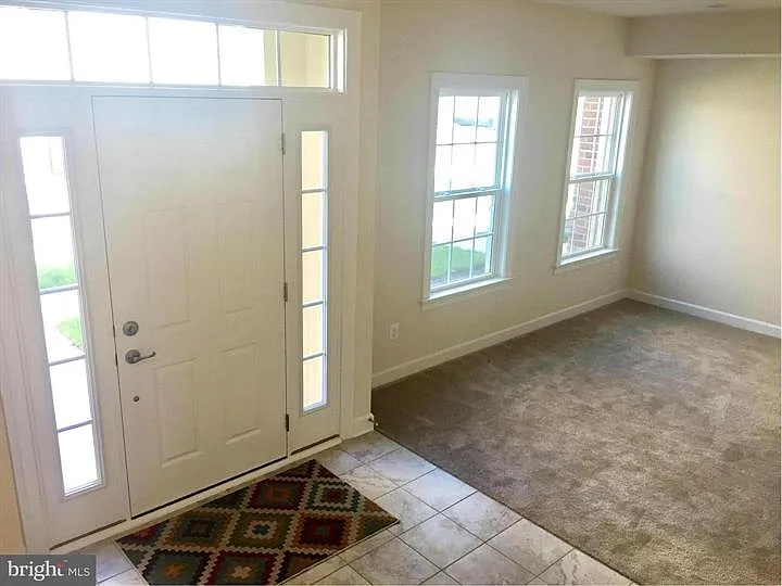 7088 Darbey Knoll Dr — Photo 2