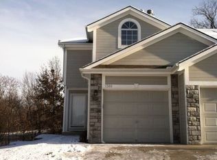 1306 NW Hidden Ridge Ct, Blue Springs, MO 64015